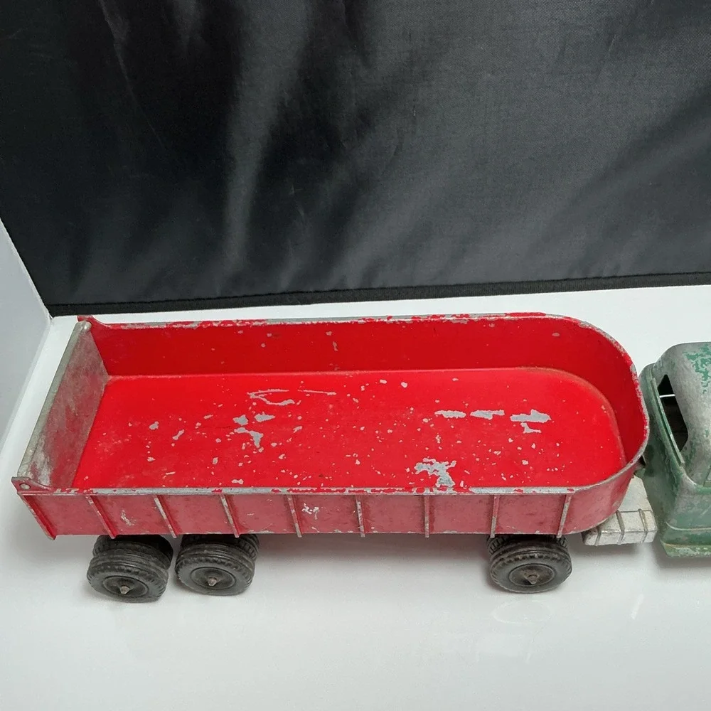 Hubley‎  Semi Dump Trailer Geen/Red Vintage Toy Truck 16 Inches Long